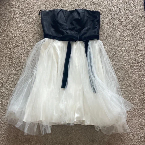 Strapless Black and White Dress - Picture 1 of 9